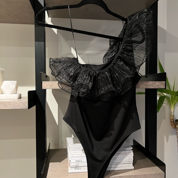 Zara Asymmetrical Body - Picture 4 of 5